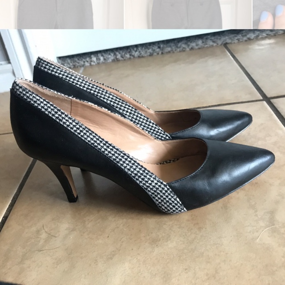 Kelly & Katie Black Pointed Toe Pumps with Houndstooth Trim